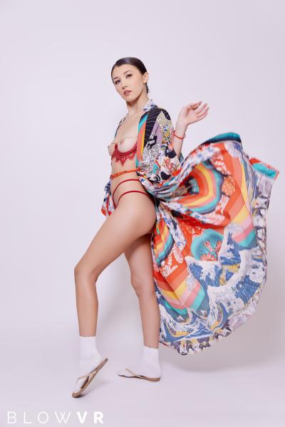 Maya Woulfe porn photos